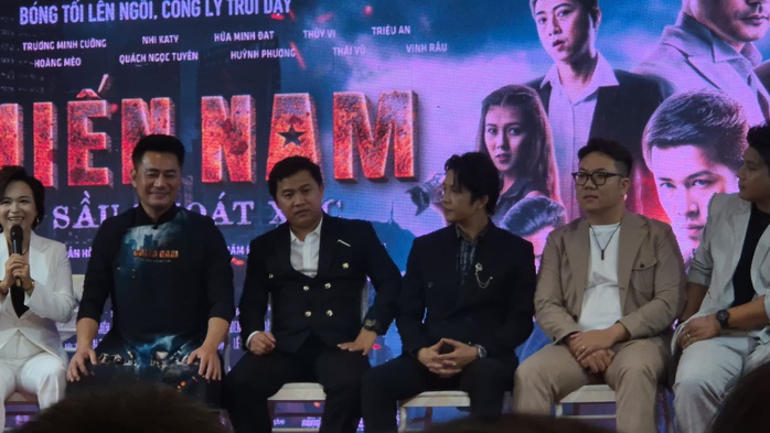 Trương Minh Cường "hy sinh" một c&aacute;nh tay v&igrave; m&ecirc; đ&aacute;nh đấm, h&agrave;nh động - Ảnh 6.