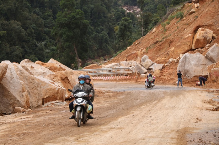 Kh&aacute;nh H&ograve;a: th&ocirc;ng xe c&oacute; điều kiện qua đ&egrave;o Kh&aacute;nh L&ecirc; từ ng&agrave;y 24-12 - Ảnh 1.