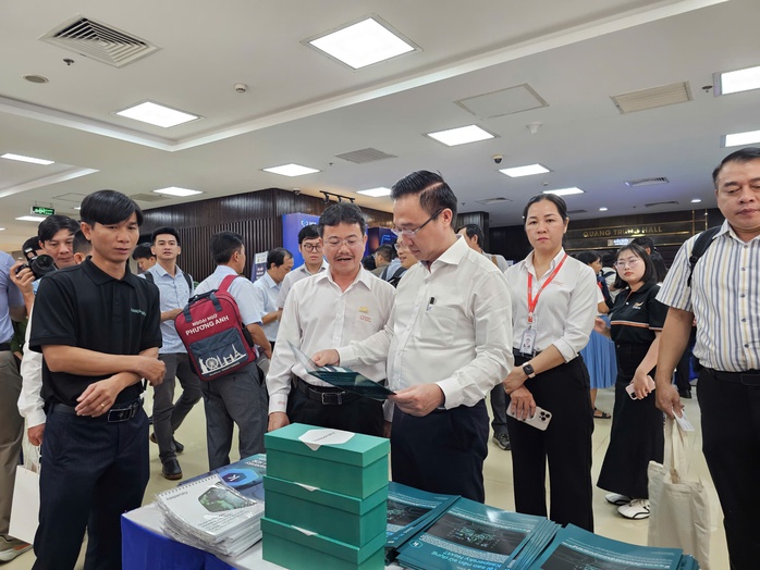 Bất ngờ ng&agrave;nh bị tấn c&ocirc;ng mạng nhiều nhất tại Việt Nam - Ảnh 3.