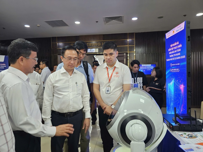 Bất ngờ ng&agrave;nh bị tấn c&ocirc;ng mạng nhiều nhất tại Việt Nam - Ảnh 2.