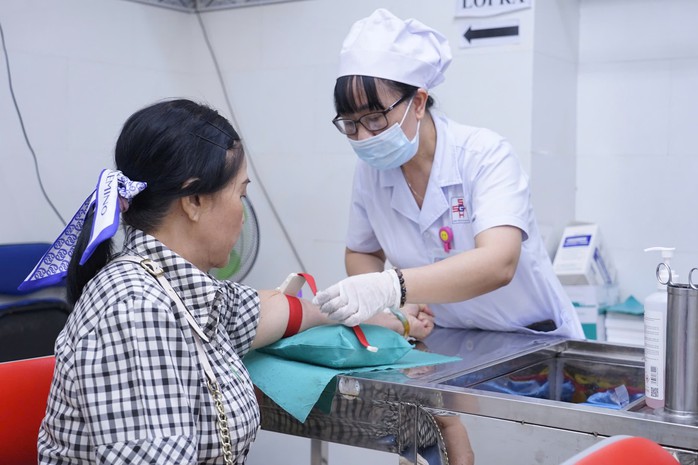 Tầm so&aacute;t đ&aacute;i th&aacute;o đường v&agrave; ung thư miễn ph&iacute; - Ảnh 1.