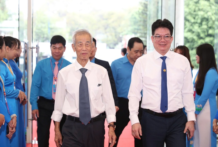 Nhiều l&atilde;nh đạo trung ương v&agrave; TPHCM đến dự Đại hội C&ocirc;ng đo&agrave;n TPHCM - Ảnh 2.