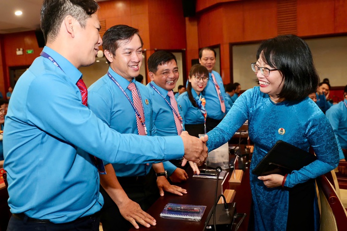 Nhiều l&atilde;nh đạo trung ương v&agrave; TPHCM đến dự Đại hội C&ocirc;ng đo&agrave;n TPHCM - Ảnh 5.