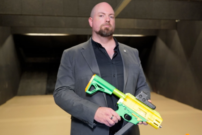 Những tiếng s&uacute;ng &aacute;m ảnh to&agrave;n cầu (*): "S&uacute;ng ma" v&agrave; những nỗi lo mới - Ảnh 1.