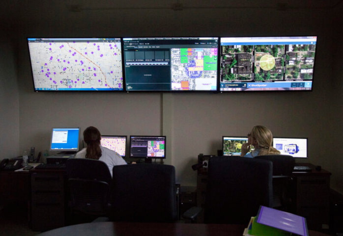 Những tiếng s&uacute;ng &aacute;m ảnh to&agrave;n cầu (*): "S&uacute;ng ma" v&agrave; những nỗi lo mới - Ảnh 2.