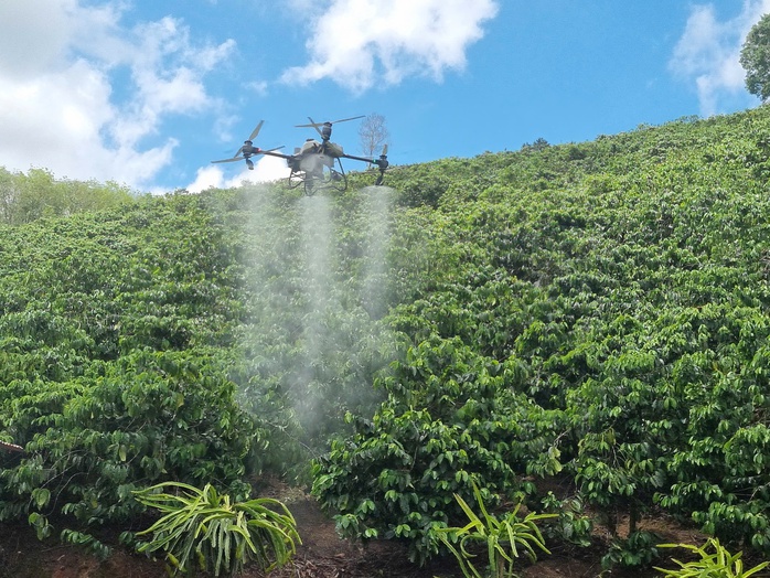 C&aacute;nh tay tr&ecirc;n kh&ocirc;ng: C&ocirc;ng nghệ drone thay đổi n&ocirc;ng nghiệp T&acirc;y Nguy&ecirc;n - Ảnh 3.