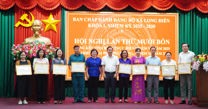 Ph&oacute; B&iacute; thư Th&agrave;nh ủy TPHCM Văn Thị Bạch Tuyết: c&aacute;n bộ kh&ocirc;ng tự m&atilde;n, kh&ocirc;ng chủ quan - Ảnh 1.