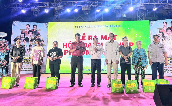 Phường T&acirc;n Tạo khai mạc Tuần lễ vinh danh doanh nh&acirc;n v&agrave; người lao động năm 2025 - Ảnh 3.