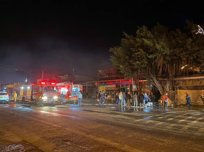 Ch&aacute;y nh&agrave; ở Đắk Lắk khiến 4 người tử vong , điều tra nguy&ecirc;n nh&acirc;n vụ việc - Ảnh 1.