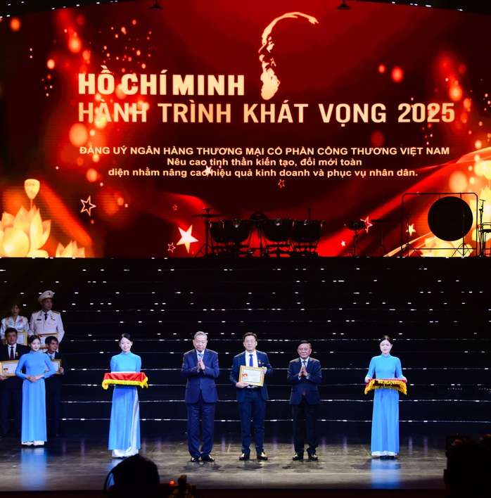 Đảng uỷ VietinBank được vinh danh tập thể điển h&igrave;nh ti&ecirc;u biểu to&agrave;n quốc - Ảnh 1.