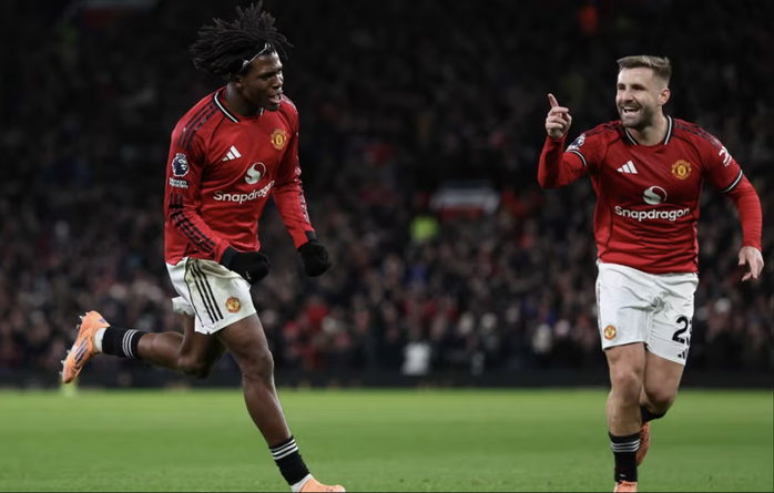 Si&ecirc;u phẩm "Boxing Day" của Dorgu gi&uacute;p Man United đ&aacute;nh bại Newcastle - Ảnh 4.