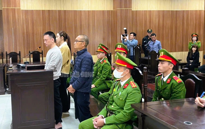 Vợ chồng tr&ugrave;m giang hồ Vi "ngộ" hầu t&ograve;a - Ảnh 1.