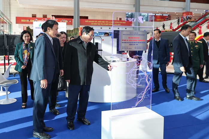 T&ocirc;n vinh điển h&igrave;nh thi đua y&ecirc;u nước - Ảnh 1.