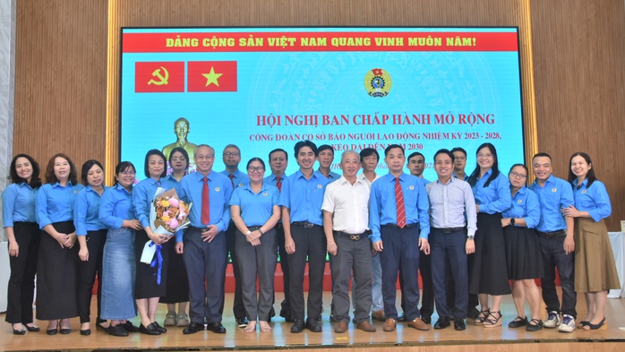 Hoạt động C&ocirc;ng đo&agrave;n lu&ocirc;n gắn với trau dồi chuy&ecirc;n m&ocirc;n - Ảnh 9.