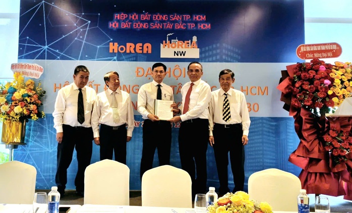 &Ocirc;ng Giang Quốc Dũng l&agrave;m Chủ tịch Hội bất động sản T&acirc;y Bắc - TPHCM - Ảnh 1.