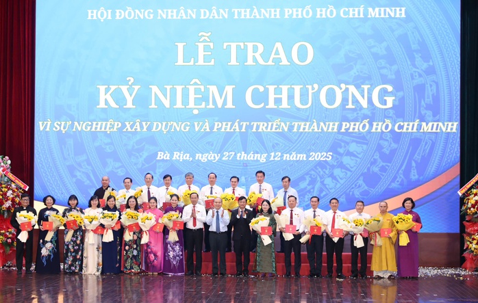 B&iacute; thư th&agrave;nh ủy TPHCM Trần Lưu Quang k&ecirc;u gọi h&agrave;nh động quyết liệt v&agrave; tr&aacute;ch nhiệm - Ảnh 8.
