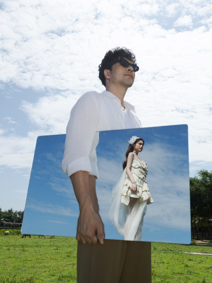 T&agrave;i tử Đo&agrave;n Minh T&agrave;i ch&egrave;o xuồng "rước vợ về dinh" - Ảnh 9.