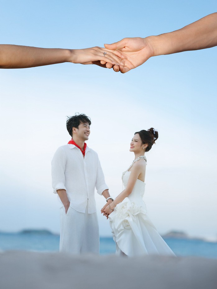 T&agrave;i tử Đo&agrave;n Minh T&agrave;i ch&egrave;o xuồng "rước vợ về dinh" - Ảnh 10.