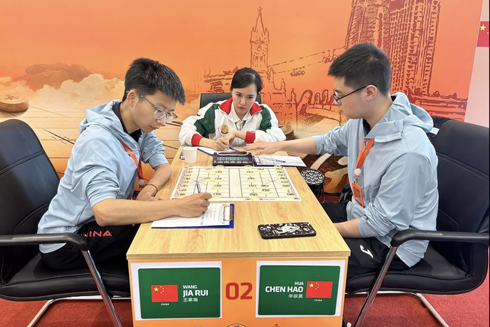 Lại L&yacute; Huynh hụt v&eacute; b&aacute;n kết, Th&agrave;nh Bảo chiến "tam anh" C&uacute;p Cờ tướng Phương Trang - Ảnh 2.