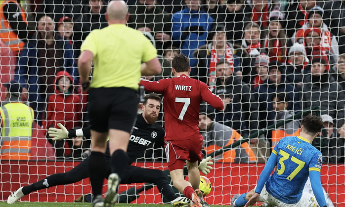 Florian Wirtz ghi b&agrave;n đầu ti&ecirc;n, Liverpool thắng ng&agrave;y cuối năm tại Anfield - Ảnh 3.