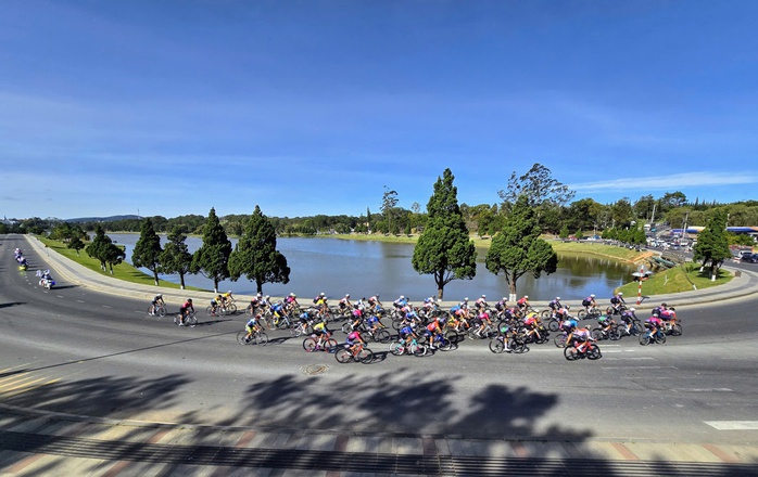 Gần 200 vận động vi&ecirc;n đua xe đạp thi t&agrave;i quanh hồ Xu&acirc;n Hương Đ&agrave; Lạt - Ảnh 2.