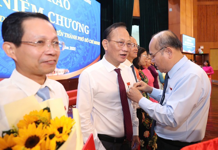 B&iacute; thư th&agrave;nh ủy TPHCM Trần Lưu Quang k&ecirc;u gọi h&agrave;nh động quyết liệt v&agrave; tr&aacute;ch nhiệm - Ảnh 6.