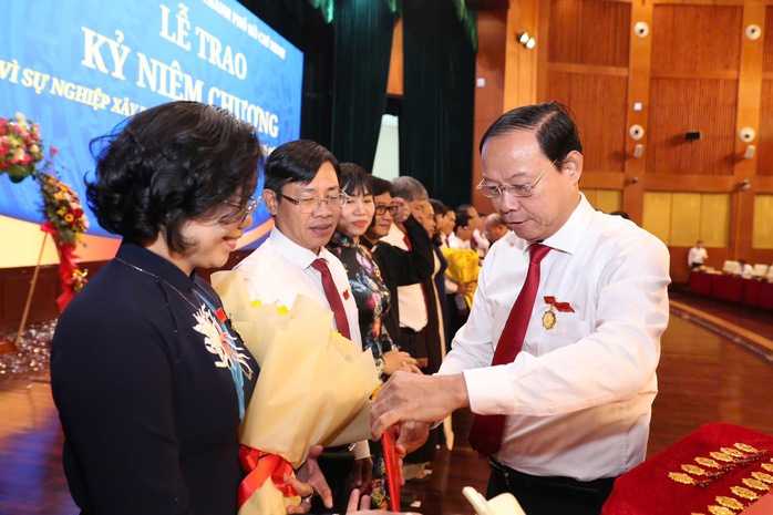 B&iacute; thư th&agrave;nh ủy TPHCM Trần Lưu Quang k&ecirc;u gọi h&agrave;nh động quyết liệt v&agrave; tr&aacute;ch nhiệm - Ảnh 5.