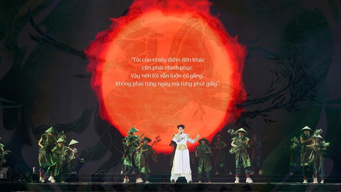 V&igrave; sao Đức Ph&uacute;c xứng đ&aacute;ng với giải Mai V&agrave;ng 31-2025? - Ảnh 4.