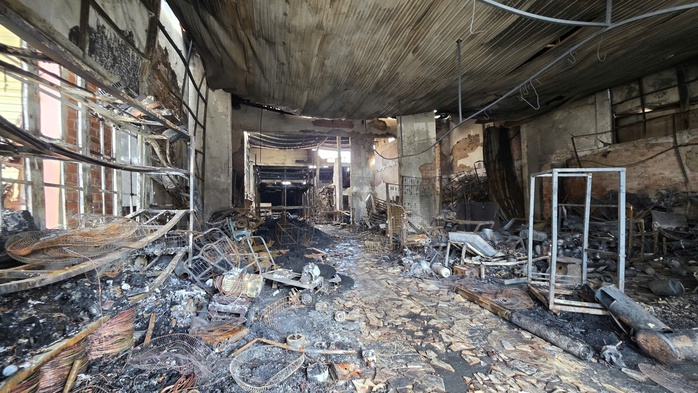 Vụ ch&aacute;y Đắk Lắk khiến 4 người tử vong: Nỗi đau kh&ocirc;ng thể n&agrave;o qu&ecirc;n - Ảnh 2.