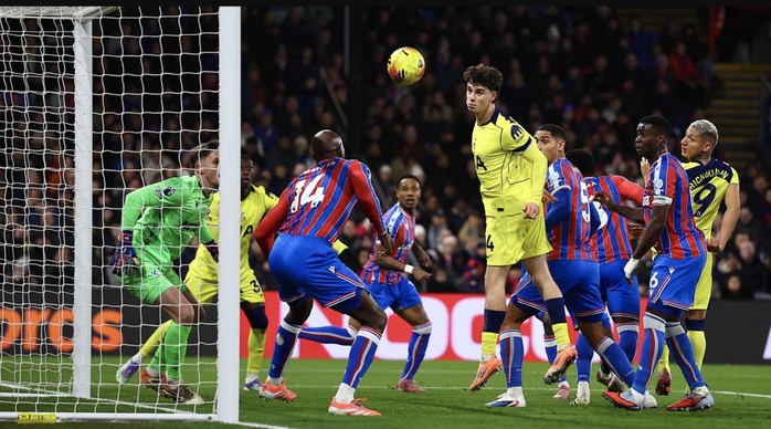 Sao trẻ tỏa s&aacute;ng, Tottenham nhọc nhằn vượt Crystal Palace - Ảnh 3.