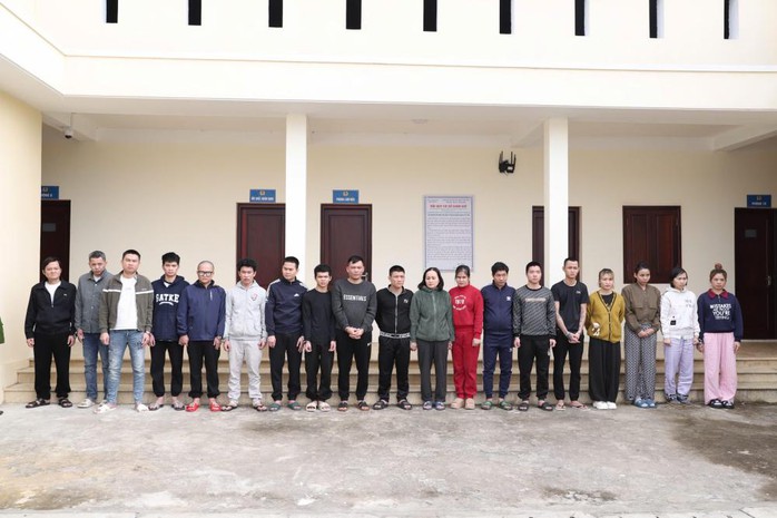 Triệt ph&aacute; đường d&acirc;y lừa đảo xuy&ecirc;n quốc gia do người Việt Nam cầm đầu - Ảnh 1.