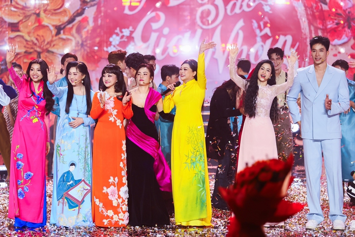 Hồ Văn Cường khiến kh&aacute;n giả vỡ &ograve;a  - Ảnh 8.