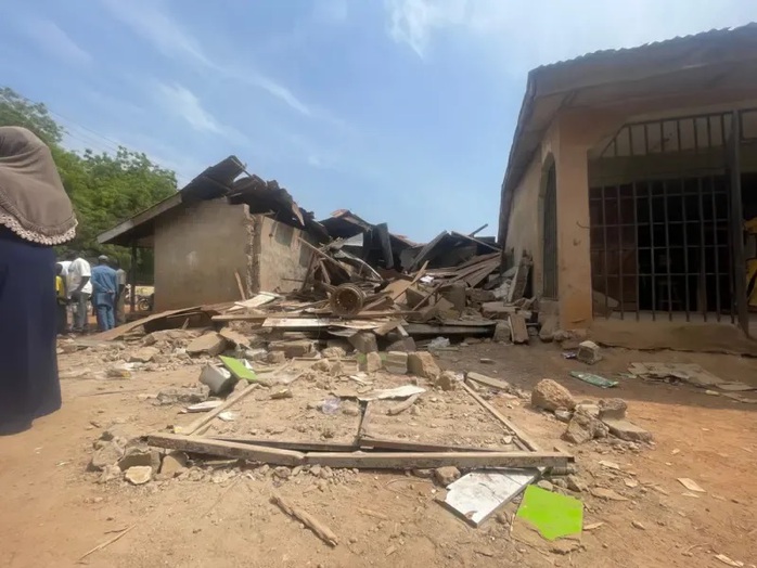 T&ecirc;n lửa h&agrave;nh tr&igrave;nh Tomahawk của Mỹ bắn trượt mục ti&ecirc;u ở Nigeria - Ảnh 1.