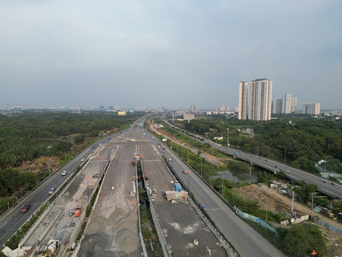 Sắp th&ocirc;ng xe cầu vượt N2 An Ph&uacute;, xe cao tốc đi thế n&agrave;o? - Ảnh 2.