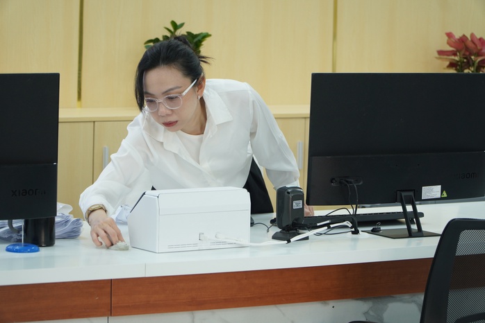 Tại Trung tâm Phục vụ hành chính công TPHCM không có chuyện "để hồ sơ đó cháu kiểm tra sau" - Ảnh 2.