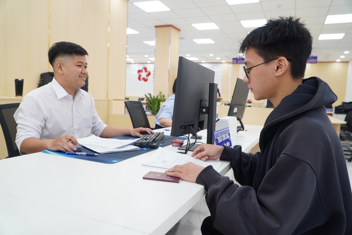 Tại Trung tâm Phục vụ hành chính công TPHCM không có chuyện "để hồ sơ đó cháu kiểm tra sau" - Ảnh 3.