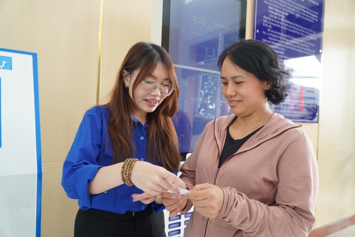 Tại Trung tâm Phục vụ hành chính công TPHCM không có chuyện "để hồ sơ đó cháu kiểm tra sau" - Ảnh 5.