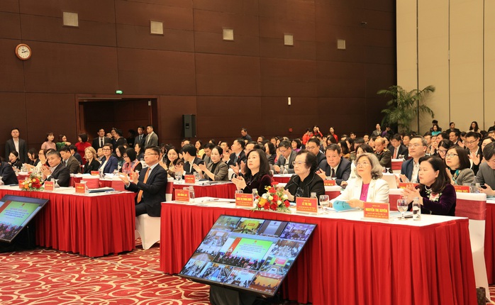 Ph&oacute; Thủ tướng: Nhiều &ldquo;n&uacute;t thắt&rdquo; trong lĩnh vực y tế được th&aacute;o gỡ - Ảnh 2.