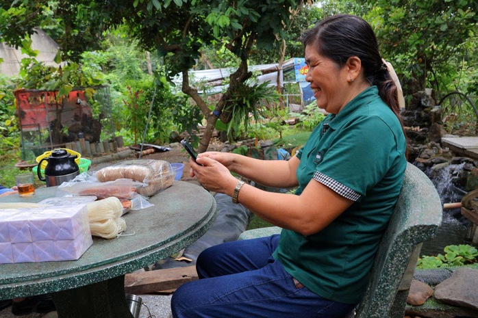 Giảm ngh&egrave;o bền vững bằng tri thức - Ảnh 1.