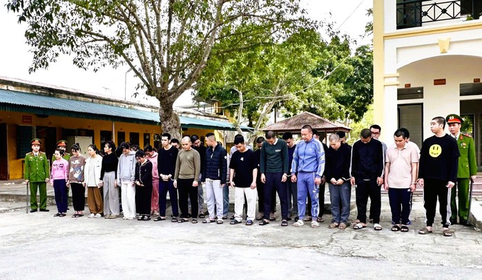 Triệt phá đường dây lừa đảo, bắt nhiều chủ tịch, giám đốc công ty "ma" - Ảnh 1.