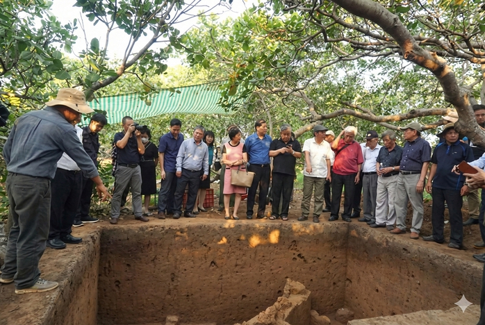 Cổ vật - Di sản quốc gia (*): Mũi khoan đ&aacute; h&eacute; lộ b&iacute; mật ng&agrave;n năm - Ảnh 1.