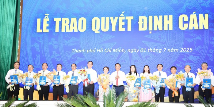 TPHCM chốt khung số lượng cấp ph&oacute; c&aacute;c cơ quan chuy&ecirc;n m&ocirc;n thuộc UBND th&agrave;nh phố - Ảnh 1.