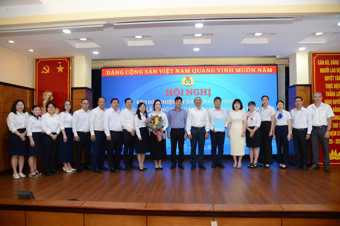 Chăm lo đời sống đo&agrave;n vi&ecirc;n, th&uacute;c đẩy thi đua lao động s&aacute;ng tạo - Ảnh 1.