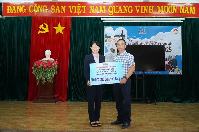 Người d&acirc;n ở Đắk Lắk x&uacute;c động v&igrave; nghĩa cử đẹp của Trường Đại học Cửu Long - Ảnh 1.