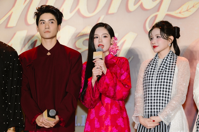 Trấn Th&agrave;nh v&agrave; Trường Giang ch&uacute;c mừng Thu Trang, Tiến Luật - Ảnh 8.