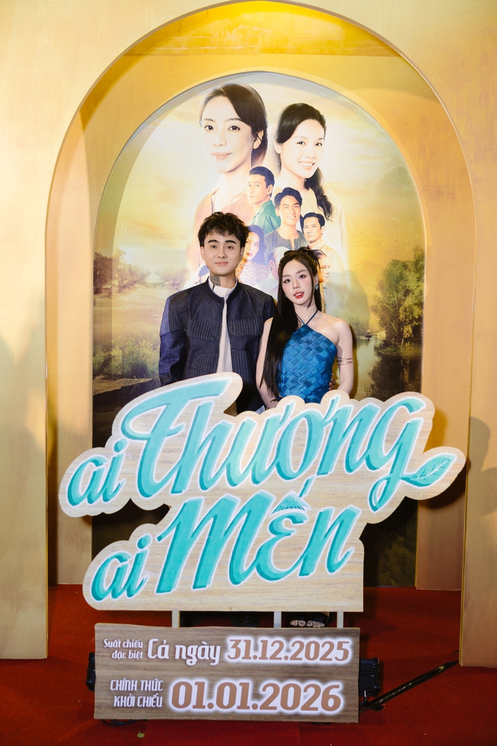 Trấn Th&agrave;nh v&agrave; Trường Giang ch&uacute;c mừng Thu Trang, Tiến Luật - Ảnh 17.