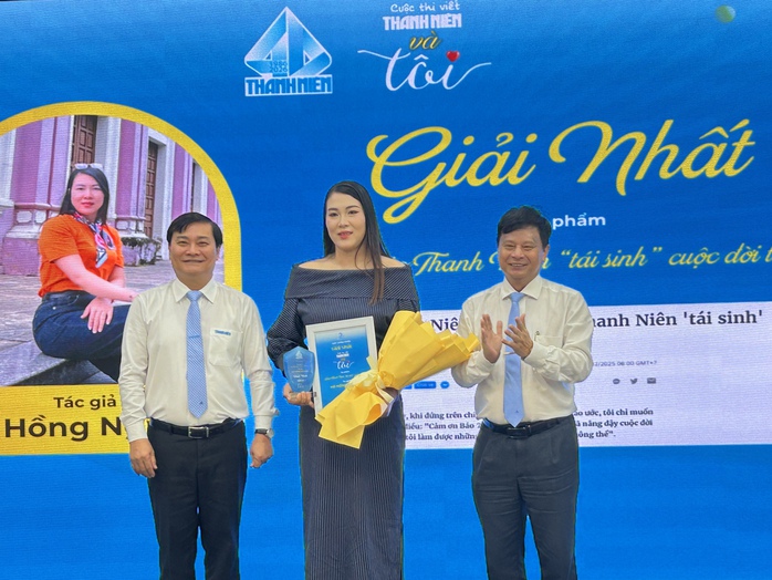 Trao giải cuộc thi viết "Thanh Ni&ecirc;n v&agrave; t&ocirc;i" - Ảnh 2.