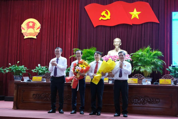 Cần Thơ bầu bổ sung 3 ủy vi&ecirc;n UBND th&agrave;nh phố cho nhiệm kỳ 2021 - 2026 - Ảnh 1.