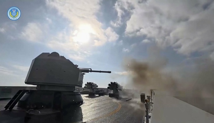 Trung Quốc tiếp tục tập trận quanh Đ&agrave;i Loan ng&agrave;y thứ hai, h&agrave;ng kh&ocirc;ng t&ecirc; liệt - Ảnh 2.