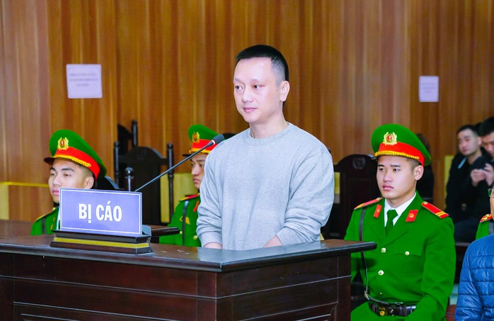 Tr&ugrave;m giang hồ Vi "ngộ" tiếp tục hầu t&ograve;a - Ảnh 1.